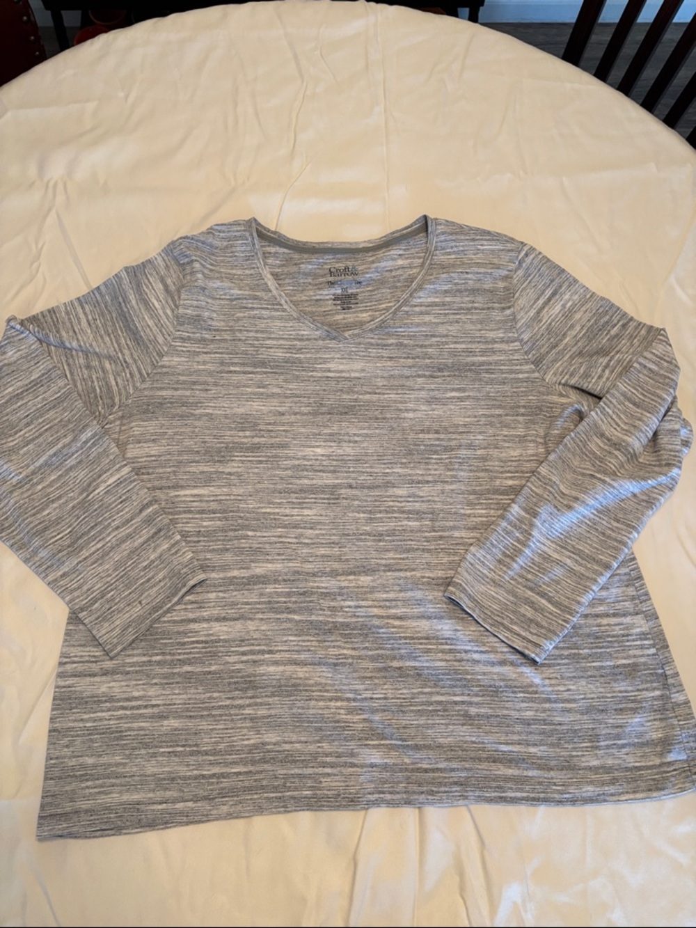 Croft and barrow Light Heather Gray V-Neck Long Sleeve Top